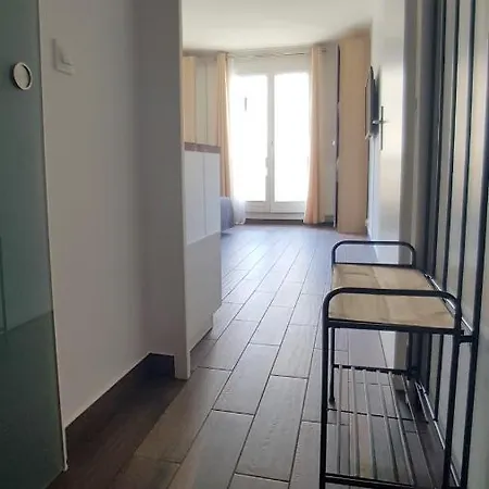 Appartement Babylone 1 *